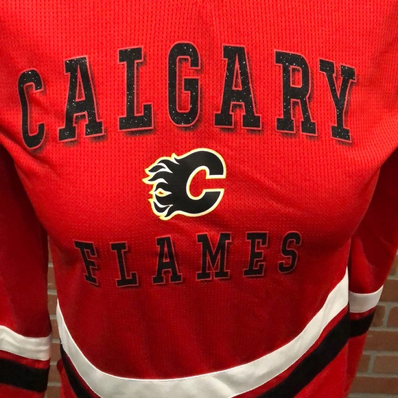 Calgary Flames Hoodie - Picture 5 of 6